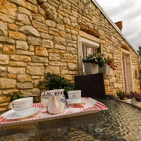 Lovely House Ferienhaus *