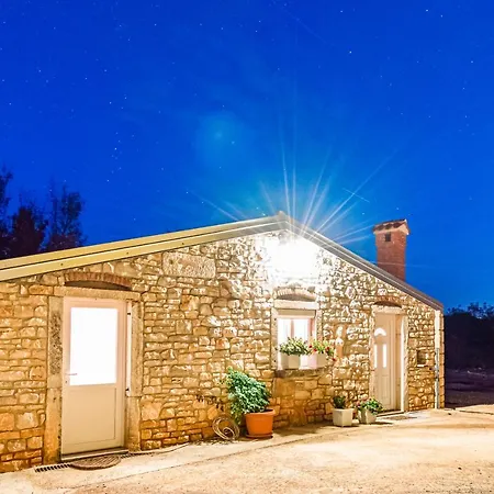 Lovely House * 罗维尼