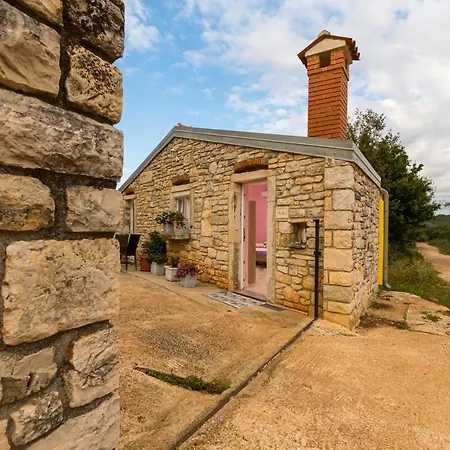 Lovely House Дом отдыха