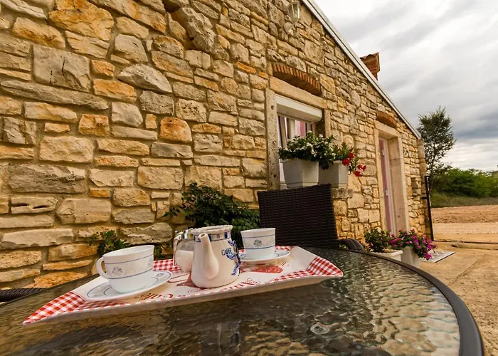 Lovely House Σπίτι διακοπών *