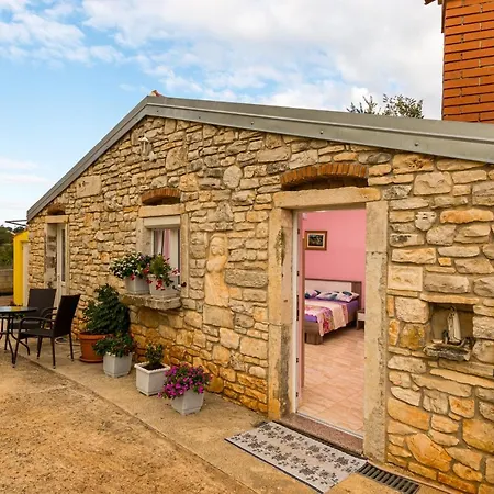 Vakantiehuis Lovely House *