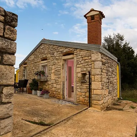 Lovely House Hébergement de vacances *