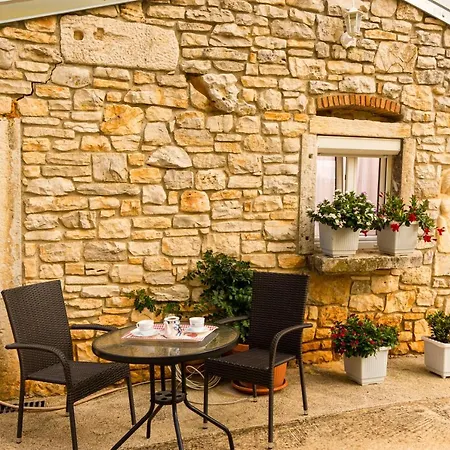 Lovely House Hébergement de vacances *