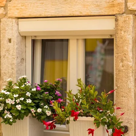 Сasa de vacaciones Lovely House *
