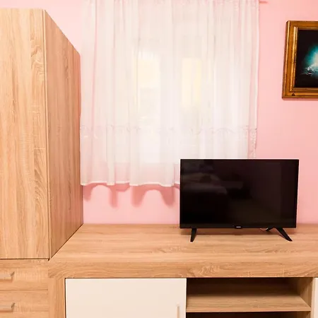 Сasa de vacaciones Lovely House